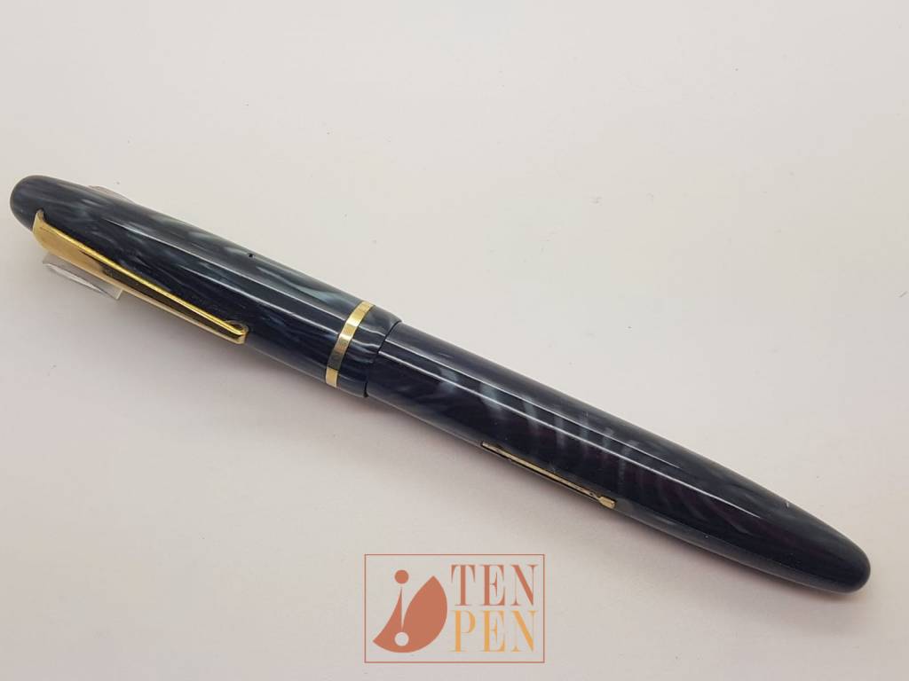 COLUMBUS 55 green striated celluloid | Tenpen - By Letizia Iacopini